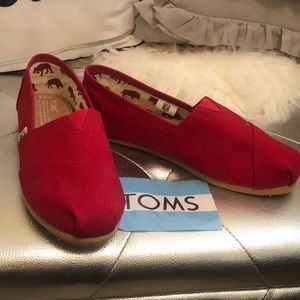 Toms canvas slip ons shoes